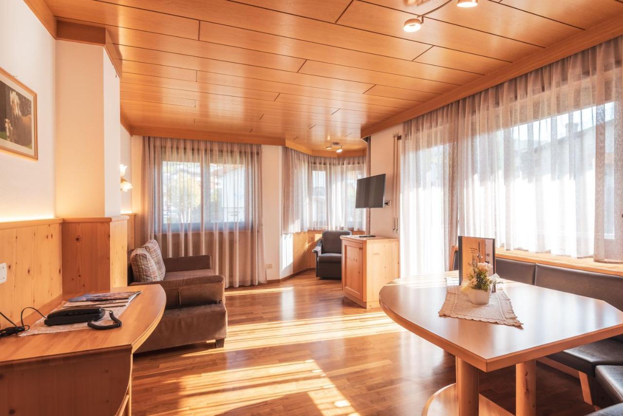 Garni Residence Trocker カステルロット エクステリア 写真