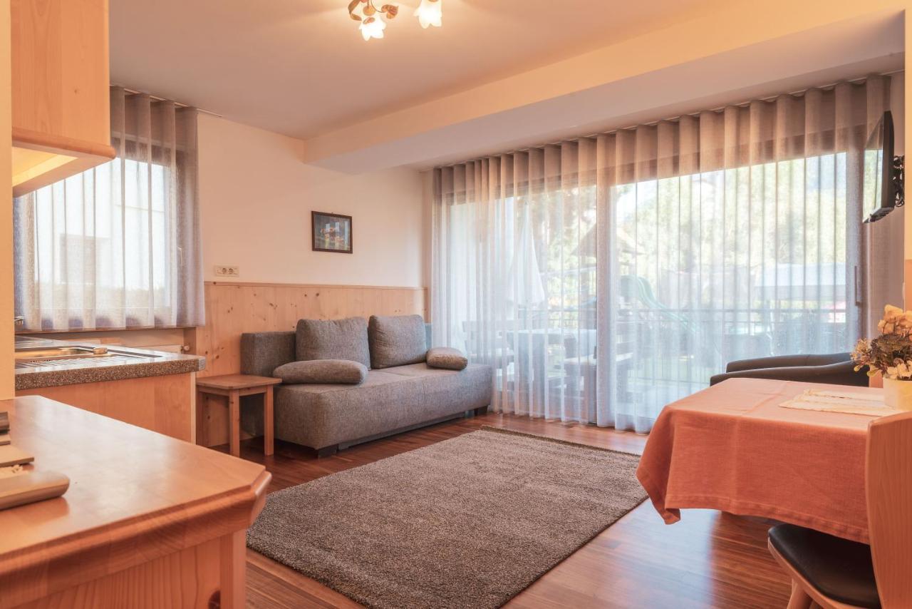Garni Residence Trocker カステルロット エクステリア 写真