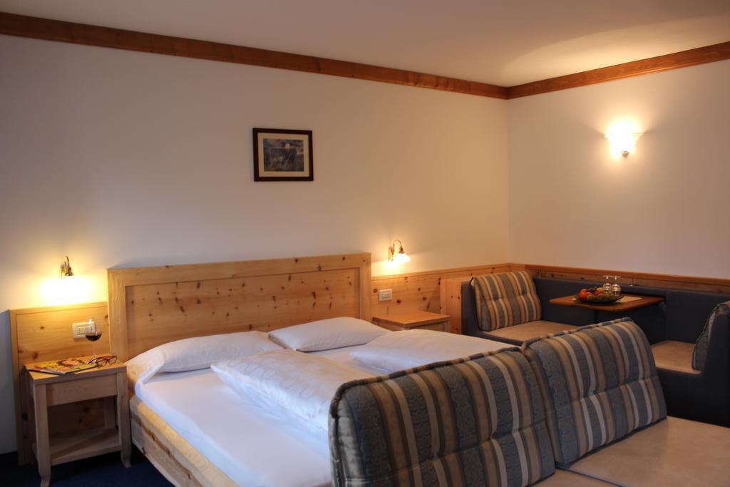 Garni Residence Trocker カステルロット エクステリア 写真